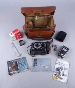 Collection : Appareil photo ROLLEICORD Franke & Heidecke obj Xenar 3.5/75 mm avec valisette et accessoires