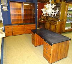 Meuble: Ensemble de bureau en finition palissandre Meuble: Ensemble de bureau en finition palissandre