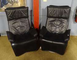 Meuble: Paire de fauteuils designer HJELLEGJERBE Meuble: Paire de fauteuils designer HJELLEGJERBE