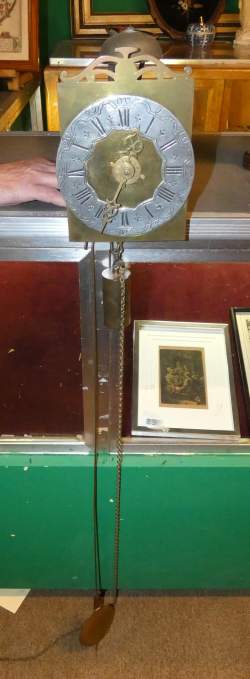 Horlogerie: Mouvement pendule lanterne 18eS fer forgé et laiton (Ds l'état) H: 2