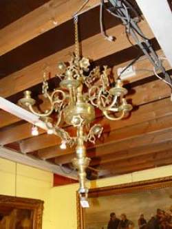 Lustre Flamand en bronze 17eS 18 branches H:69cm Lustre Flamand en bronze 17eS 18 branches H:69cm