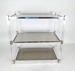 Meuble : Etagère monture en métal chromé et plexiglas à 3 plateaux en verre fumé