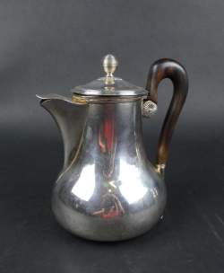 Argenterie : Cafetière en argent poinçon Pays-Bas Argenterie : Cafetière en argent poinçon Pays-Bas