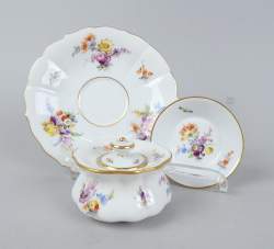 Céramique : (3pcs) Encrier et 2 coupelles en porcelaine de MEISSEN
