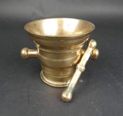 Objet : Mortier 17eS en bronze avec un pilon de style