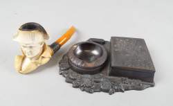 Objet : Nécessaire de fumeur comprenant une pipe en écume - Napoléon -
