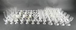 Verrerie : Service de verres en cristal Val Saint Lambert modèle YALE (+/ - 63pcs)