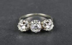 Bijou : Bague en or blanc 18K et platine sertie de diamants
