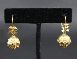 Bijou : Paire de boucles d'oreilles en or jaune 18K Bijou : Paire de boucles d'oreilles en or jaune 18K
