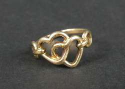 Bijou : Bague en or jaune 18K - coeurs entrelacés - Bijou : Bague en or jaune 18K - coeurs entrelacés -