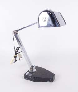 Luminaire: Lampe de Bureau Art Déco (pt traces oxy) en métal chromé piètement en