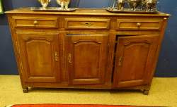 Meuble: Dresse Sonégienne Louis XVI en chêne 2e moitié 19eS Meuble: Dresse Sonégienne Louis XVI en chêne 2e moitié 19eS