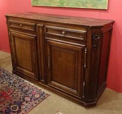 Meuble: Dresse en chêne fin 18eS début 19eS (trou tablette) Meuble: Dresse en chêne fin 18eS début 19eS (trou tablette)