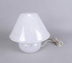 Luminaire: Lampe en verre opaline blanc LIMBURG circa 1970 H:30cm
