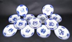 Céramique : Assiettes en porcelaine de Tournai décor à la mouche