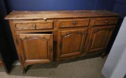 Meuble : dresse en chêne 3 portes Louis XV fin18eS