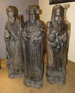 Asiatique : 3 Sculptures en bois (acc , mq) figurant des dignitaire/sages CHINE