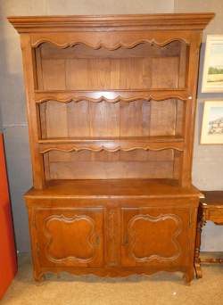 Meuble vaisselier de style Louis XV en chêne 20eS