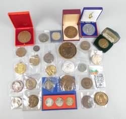 Collection de 30médailles dont - Rau pour Pierre Pleeck Directeur Desag - et - Mauquoy - en argent (35 , 8g) (30pces)