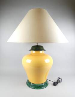 Luminaire: Lampe attribuée à CHATAIN François (XX, XXI) avec abat-jour H+/-:95cm