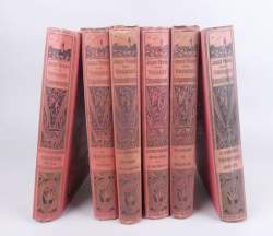 Livre : 6 volumes reliés - Voyages extraordinaires - de Jules VERNE dos au phare (bon état gen , usure +/ - marquée)
