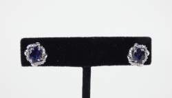 Bijou: Paire de boucles d'oreilles en or blanc 18K sertie de saphirs pour env. 1