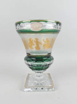 Verrerie : Vase en cristal taillé (pt rayures) signé Val Saint Lambert monogrammé P.U Pièce Unique décor - Danse de flore - forme Médicis