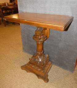 Meuble : Console en chêne fut sculpté d'un chapiteau éléments anciens