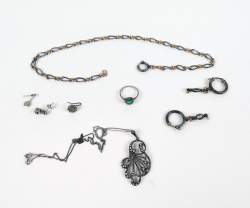 Bijou : Lot de divers bijoux dépareillés en argent