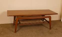 Meuble : Table basse en teck (usure d'usage) possible attribution à HOVMAND-OLSEN Arne