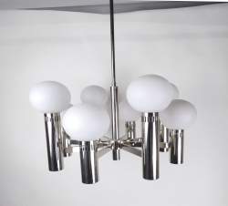 Luminaire : Lustre Space Age attribué à l'éditeur Boulanger en métal chromé à 8 lumières