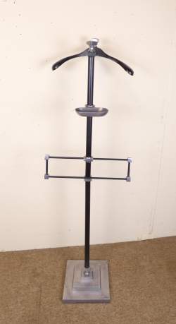 Objet : Valet muet Art Déco en métal et aluminium