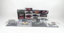 Jouet : voitures miniatures 1/43ème en édition limitée (Majorité en Bon état) (17 pcs)