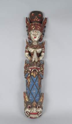 Asiatique montant sculpté polychrome - Déesse - fin 19ème début 20èmeS.